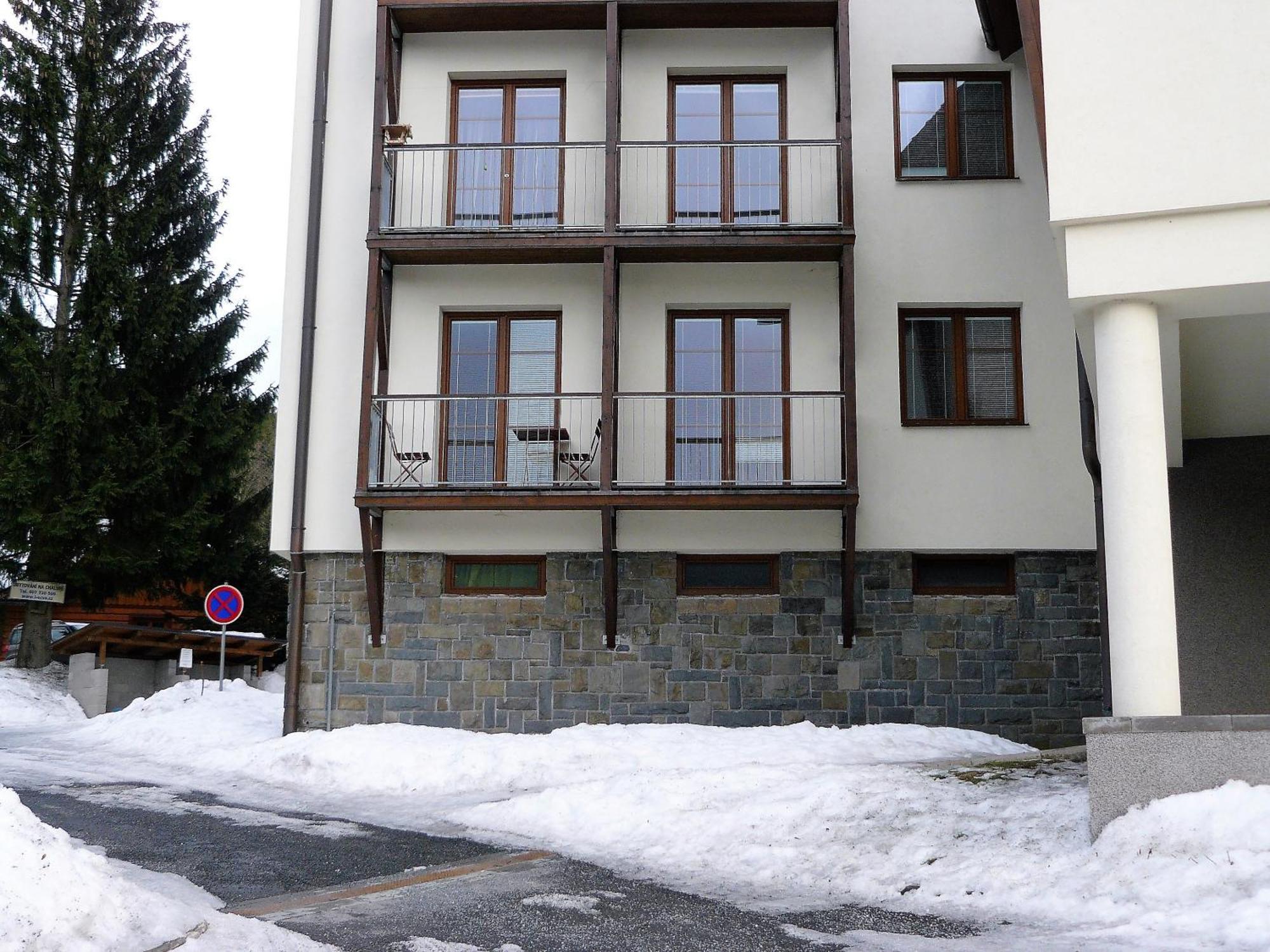 Horsky Apartman Razula Velké Karlovice Exteriör bild
